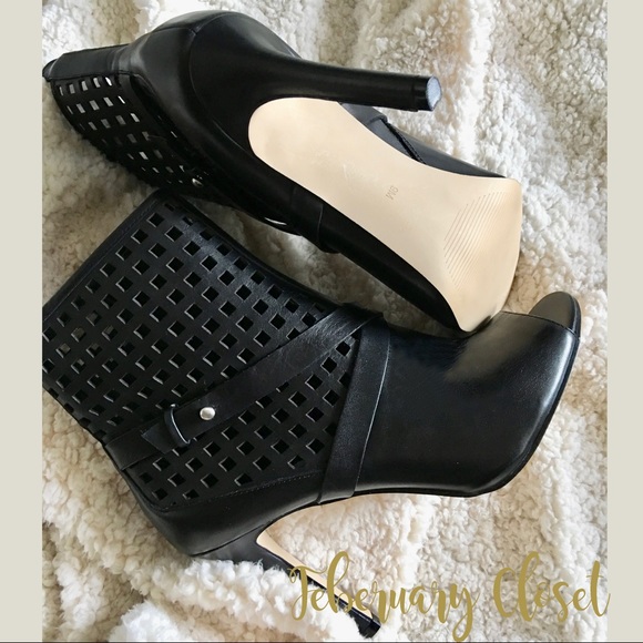 SOLD. Black Heels by Guess - Picture 2 of 7